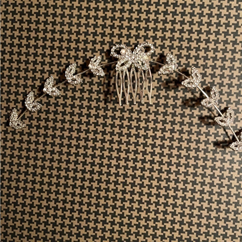 Crystal hair barrette
